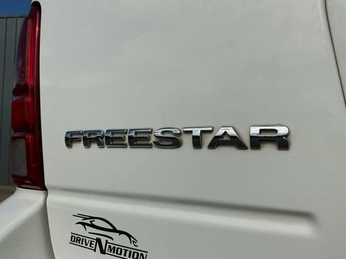 Used 2005 Ford Freestar SE image 18