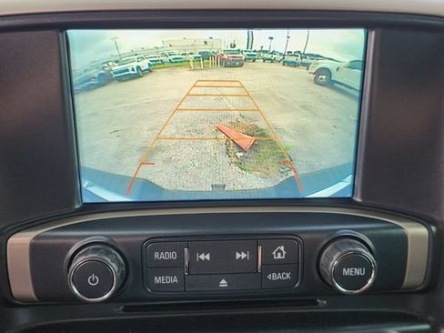 Used 2017 GMC Sierra 2500 Denali w/ Duramax Plus Package AWD/4WD image 17