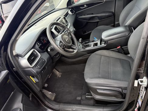 Used 2018 Kia Sorento L image 21