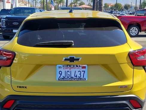 Used 2024 Chevrolet Trax RS FWD image 26