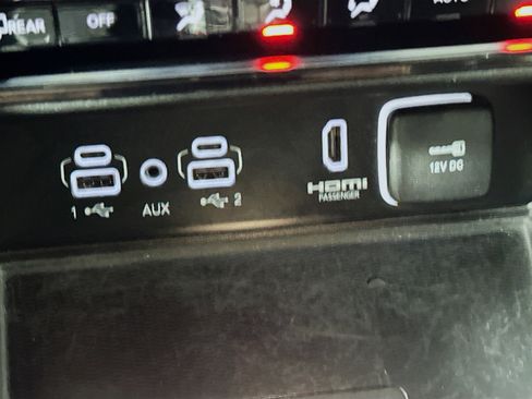 Used 2022 Jeep Grand Cherokee Limited 4xe w/ Luxury Tech Group II AWD/4WD image 26