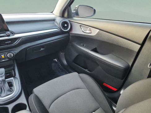 Certified 2023 Kia Forte LXS w/ LXS Technology Package FWD image 11