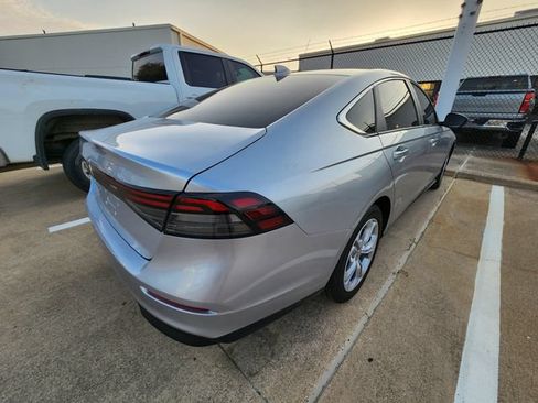 Used 2025 Honda Accord LX image 4