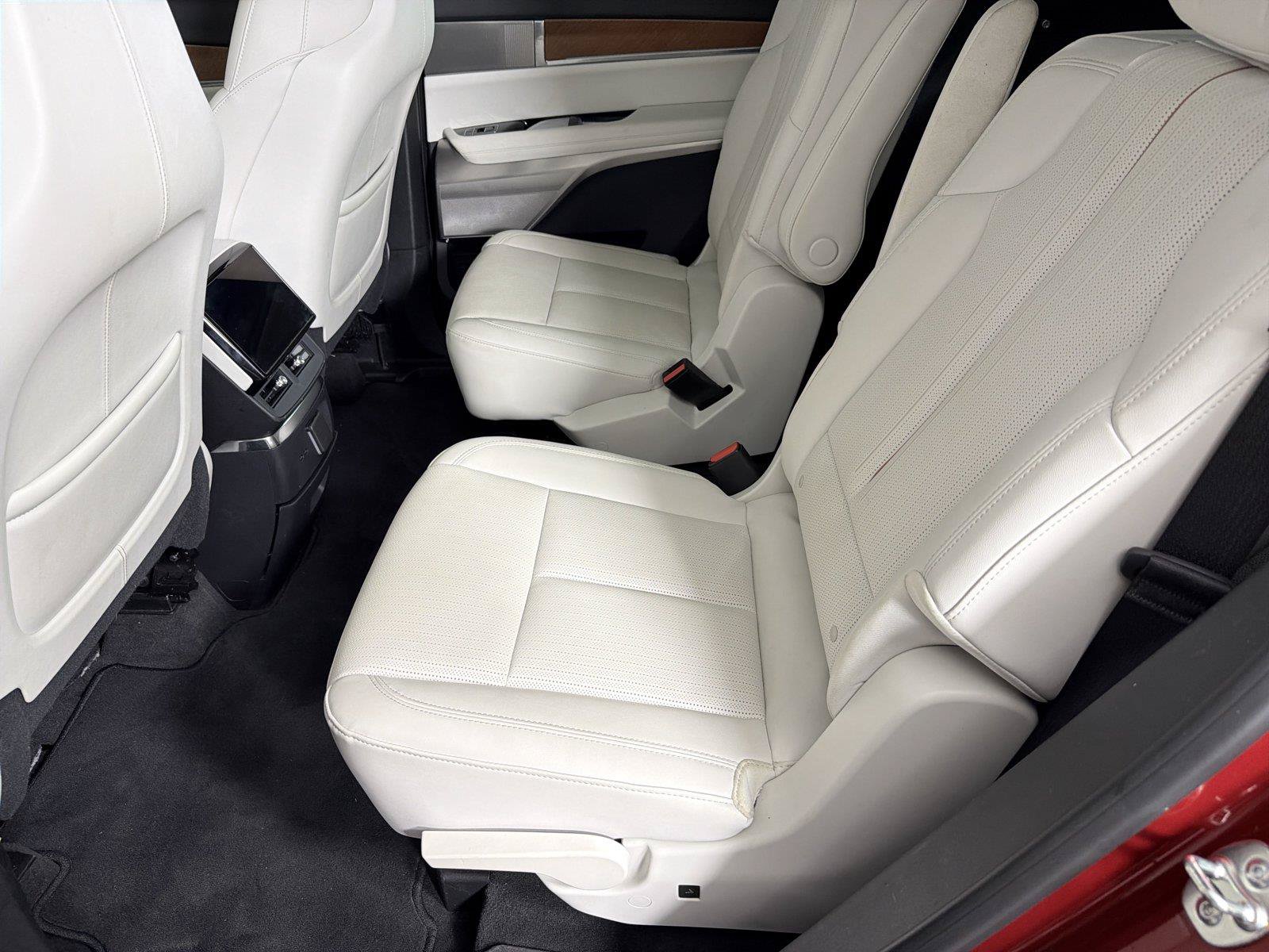 Certified 2026 Cadillac Vistiq Sport AWD/4WD image 20