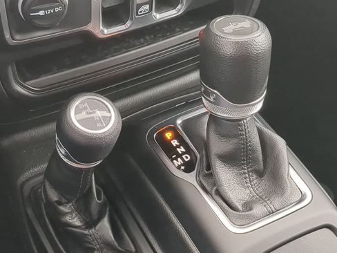 Certified 2023 Jeep Wrangler Unlimited Sport image 30