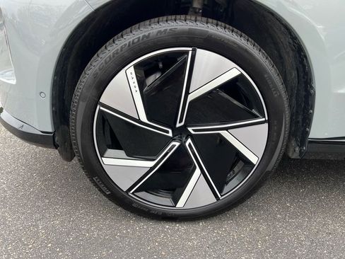 Certified 2025 Volvo EX90 Ultra AWD/4WD image 9