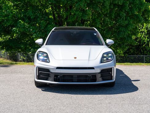 Certified 2024 Porsche Panamera RWD image 10