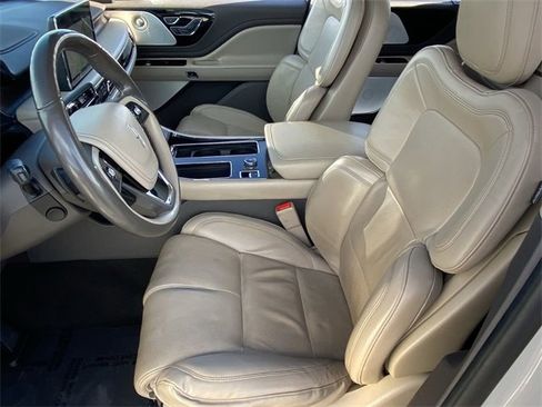 Used 2020 Lincoln Aviator Reserve w/ Equipment Group 202A image 21