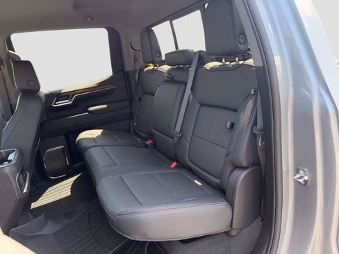 Used 2024 GMC Sierra 1500 Denali w/ Technology Package AWD/4WD image 11