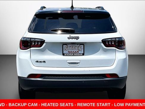 Used 2024 Jeep Compass Latitude w/ Sun and Sound Group AWD/4WD image 5