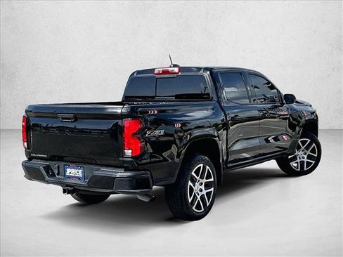 Used 2023 Chevrolet Colorado Z71 w/ Z71 Convenience Package 2 AWD/4WD image 2