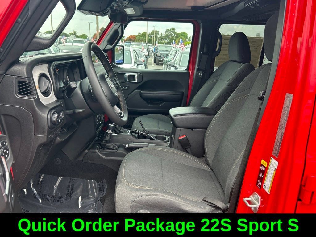 Used 2024 Jeep Wrangler Unlimited Sport AWD/4WD image 11