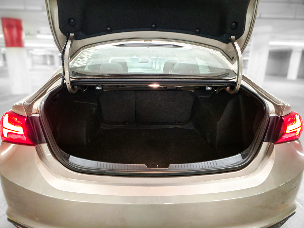 Used 2022 Chevrolet Malibu LT FWD image 9