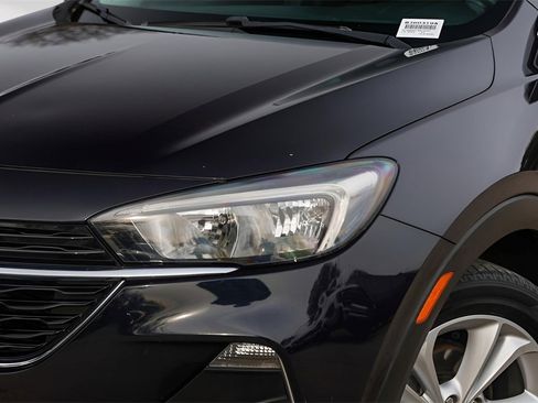 Used 2021 Buick Encore GX Preferred w/ Cold Weather Comfort Package image 3