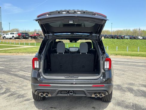 Used 2026 Ford Explorer ST AWD/4WD image 43