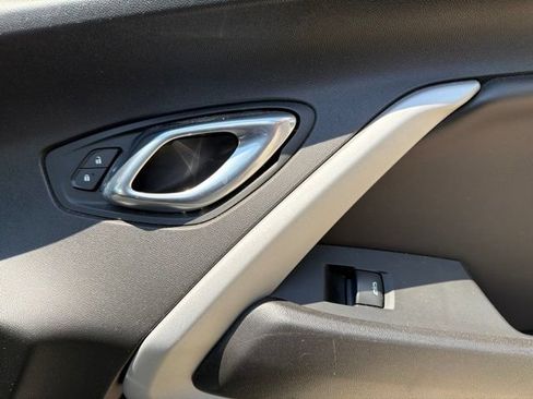 Used 2019 Chevrolet Camaro LS RWD image 31