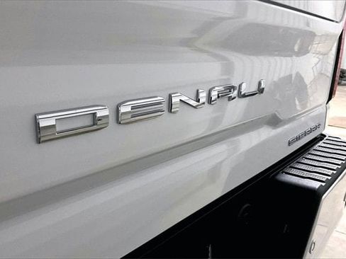 New 2026 GMC Sierra 2500 Denali w/ Denali Reserve Package image 7