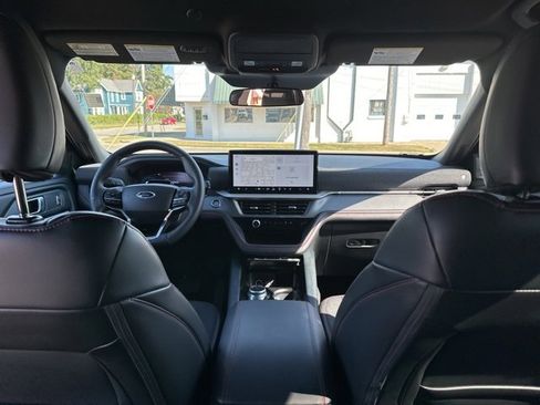 Used 2025 Ford Explorer ST-Line w/ ST-Line Street Pack image 45