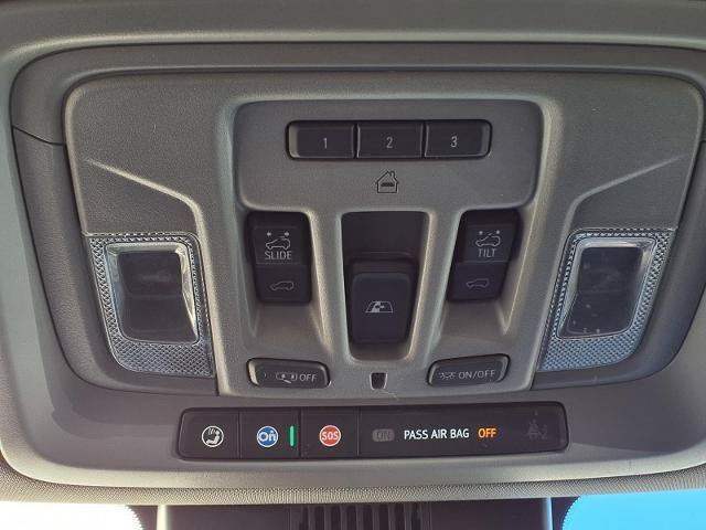 Used 2025 GMC Sierra 1500 SLT AWD/4WD image 18