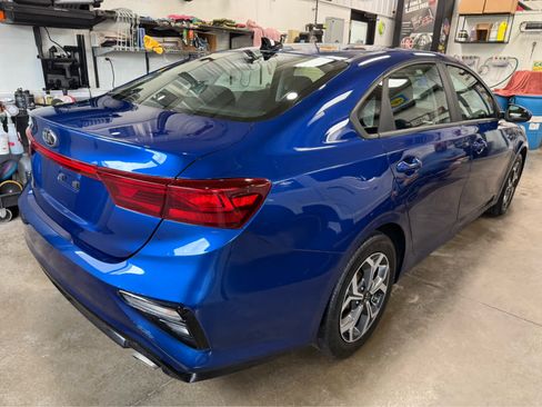 Used 2019 Kia Forte LXS FWD image 5