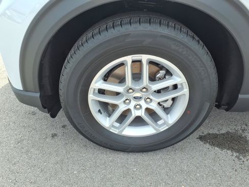 Used 2026 Ford Explorer Active RWD image 9