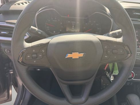 Certified 2023 Chevrolet TrailBlazer LS FWD image 11