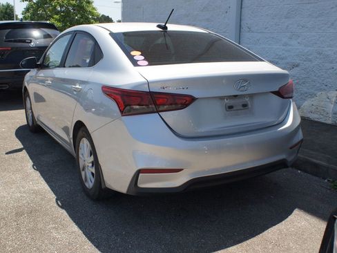Used 2019 Hyundai Accent SEL FWD image 5