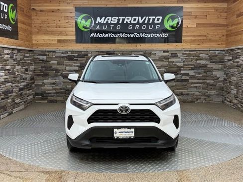 Used 2022 Toyota RAV4 XLE w/ Convenience Package AWD/4WD image 3