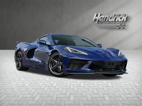 Used 2025 Chevrolet Corvette Stingray Premium Cpe w/ Z51 Performance Package RWD image 2