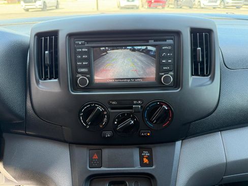 Used 2018 Nissan NV200 SV w/ Navigation Package image 26
