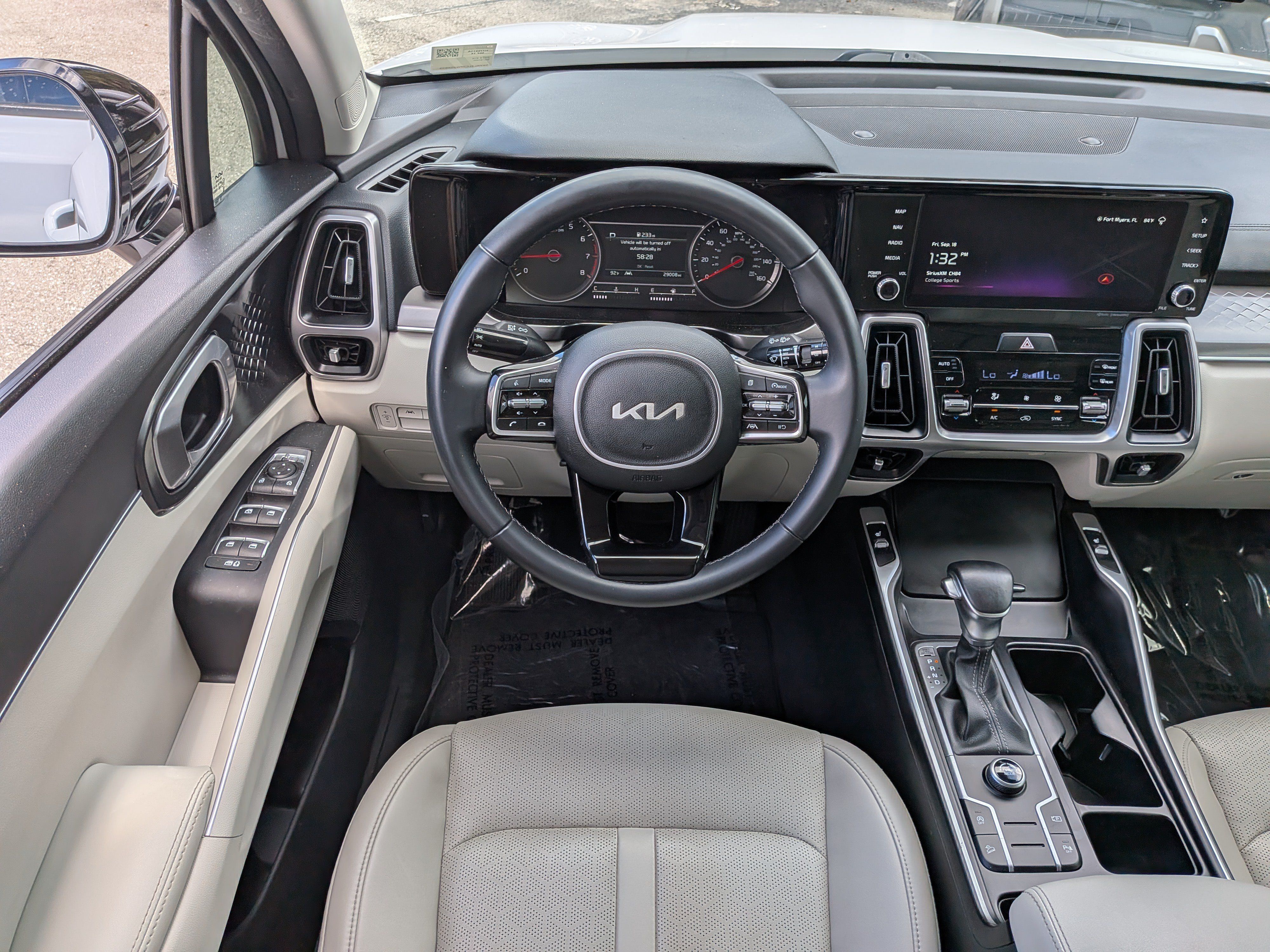 Used 2023 Kia Sorento S FWD image 18