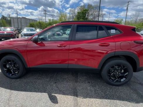 New 2026 Chevrolet Trax LT w/ Driver Confidence Package FWD image 7