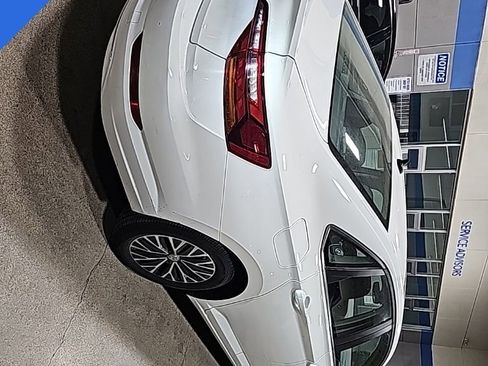 Used 2019 Volkswagen Jetta SEL image 3