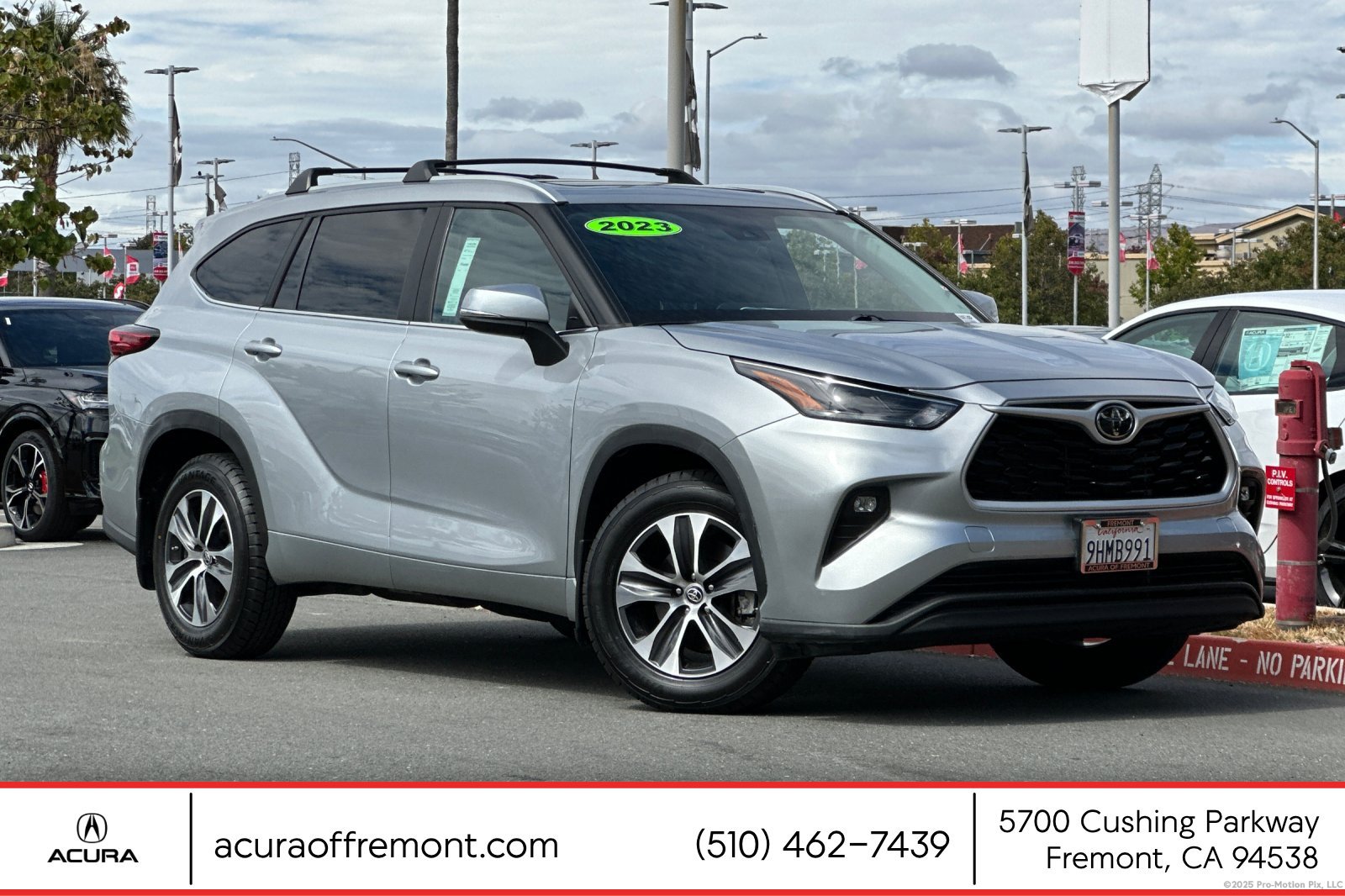 Used 2023 Toyota Highlander XLE FWD image 1