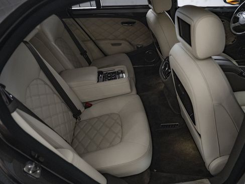 Used 2013 Bentley Mulsanne RWD image 40