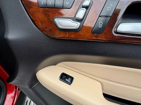 Used 2019 Mercedes-Benz GLS 450 4MATIC image 21