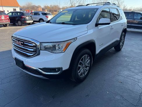 Used 2019 GMC Acadia SLE w/ Driver Alert Package I image 3