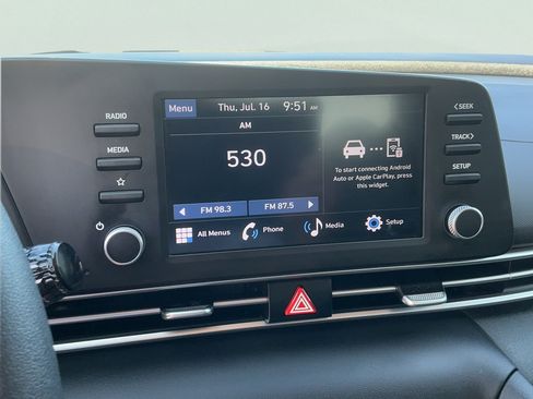 Used 2025 Hyundai Elantra SE FWD image 23