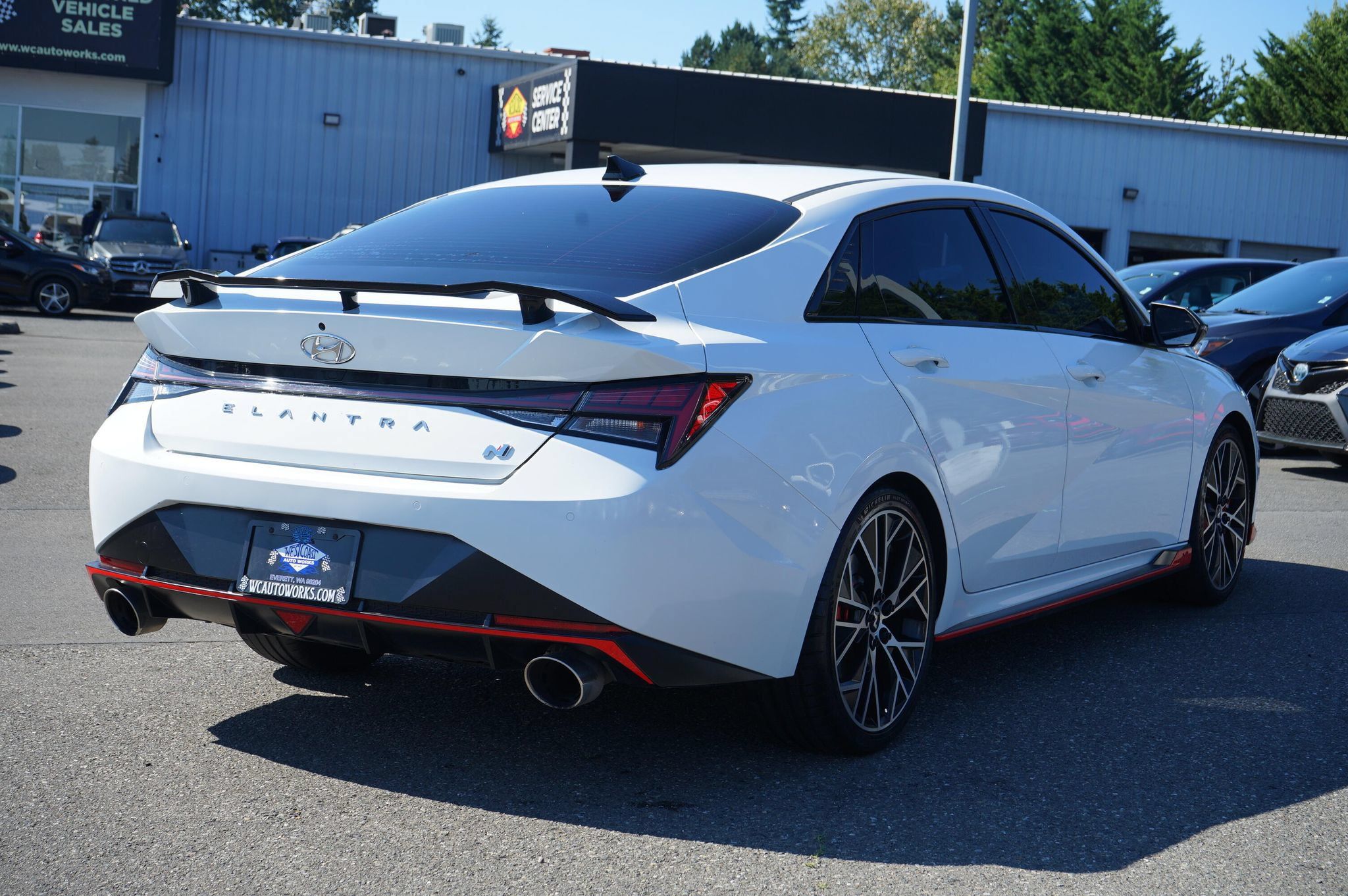 Used 2022 Hyundai Elantra N FWD image 5