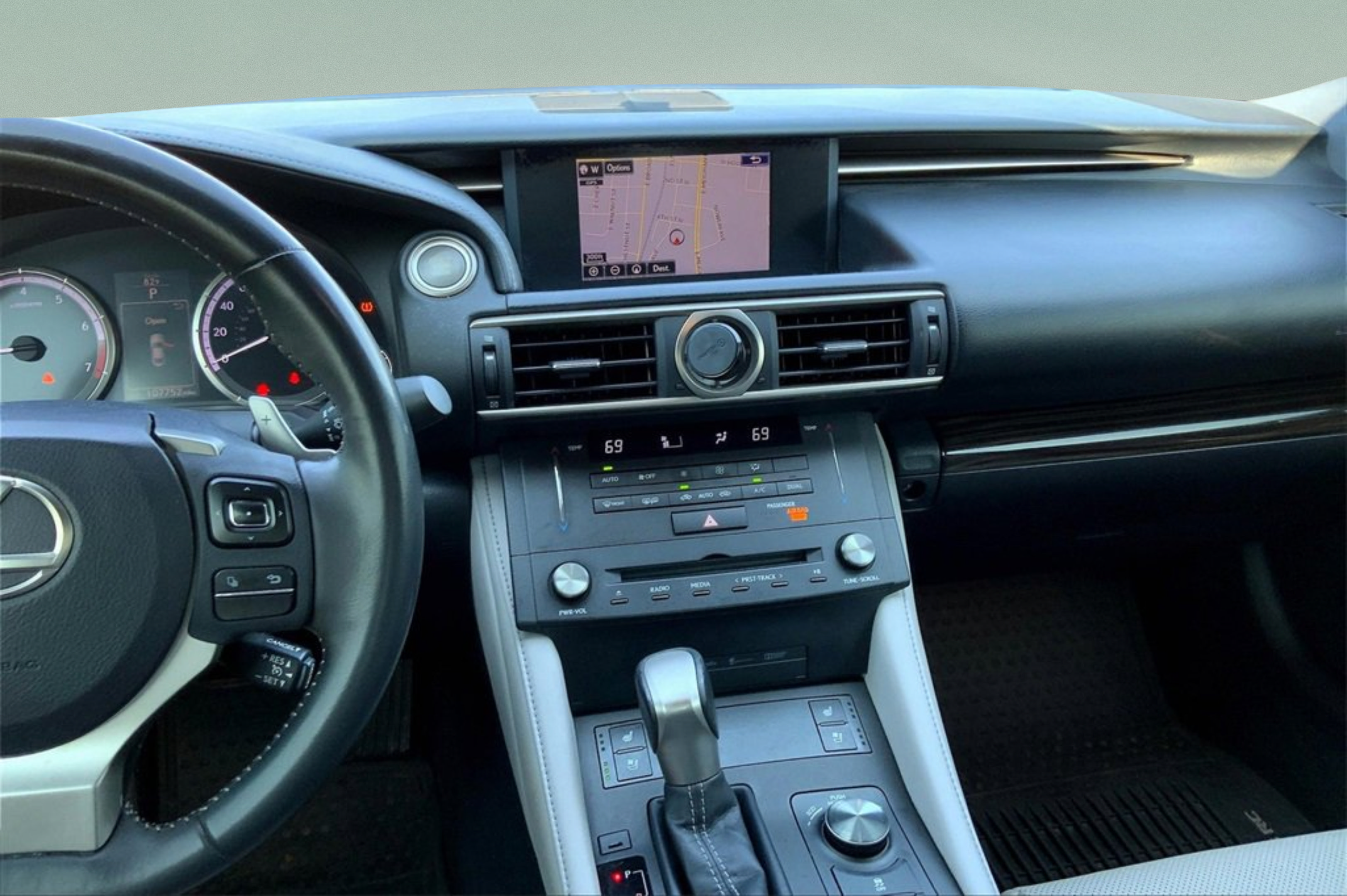 Used 2015 Lexus RC 350 w/ Navigation System Package RWD image 9