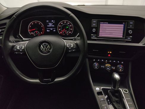 Used 2019 Volkswagen Jetta SE FWD image 22