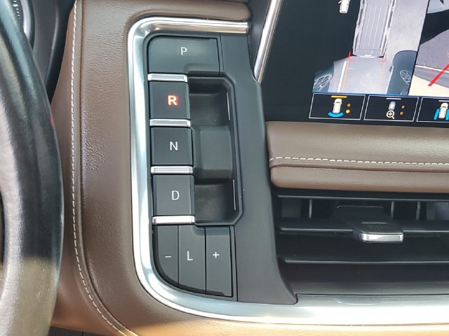 Used 2021 Chevrolet Suburban High Country AWD/4WD image 18