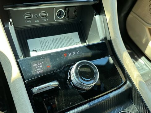 New 2026 Jeep Grand Cherokee L Limited w/ Luxury Tech Group II AWD/4WD image 31
