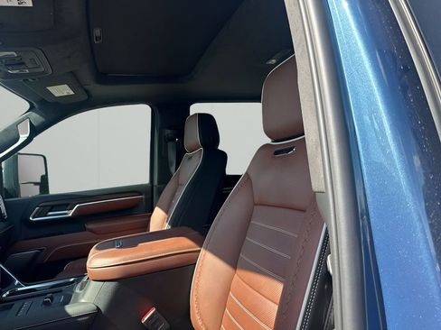 New 2026 GMC Sierra 2500 Denali Ultimate w/ LPO, Black Badging Package AWD/4WD image 34
