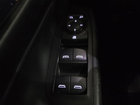 Used 2020 Chevrolet Equinox LT image 27