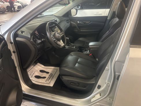 Used 2019 Nissan Rogue SL w/ Premium Package FWD image 20