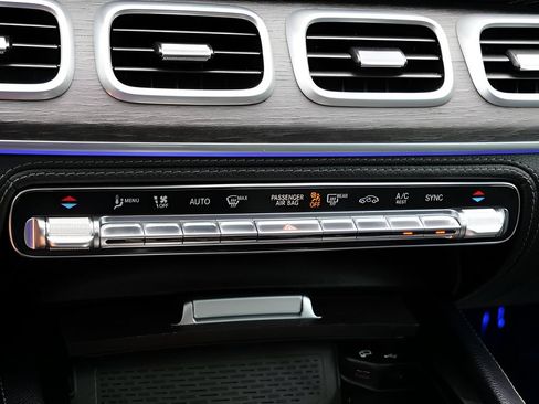 Used 2020 Mercedes-Benz GLE 350 4MATIC image 21