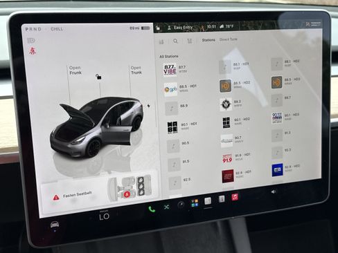 Used 2022 Tesla Model Y Performance AWD/4WD image 9
