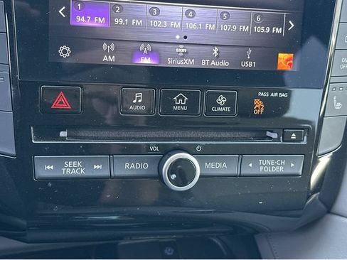 Used 2023 INFINITI QX50 Luxe FWD image 21