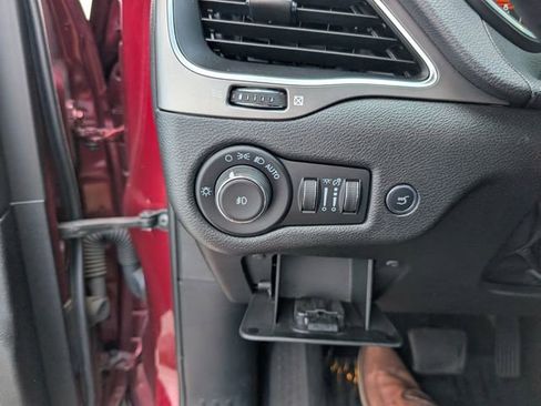 Used 2021 Jeep Cherokee Latitude Lux w/ Comfort/Convenience Group AWD/4WD image 10
